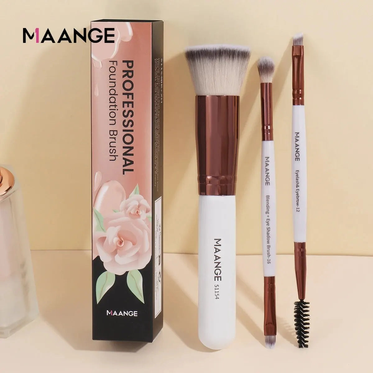 MAANGE 3pcs Makeup Brushes Set Foundation Concealer Brush Eyelashes Brush Eyeshadow Brush