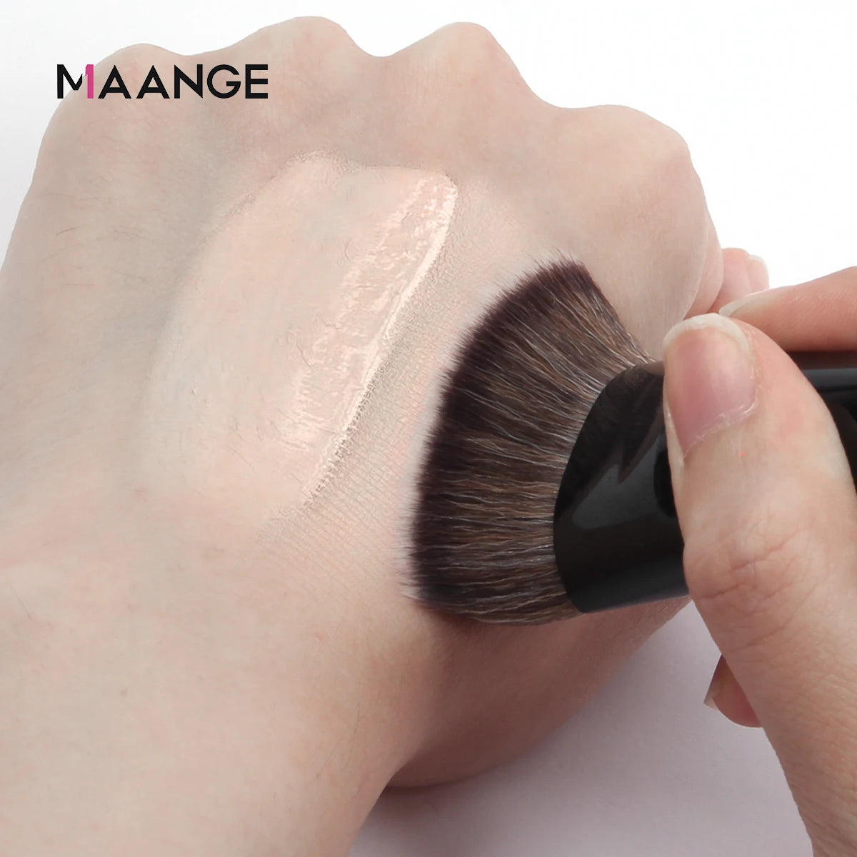 MAANGE Single Flat Round Tube Flat Head Foundation Concealer Brush